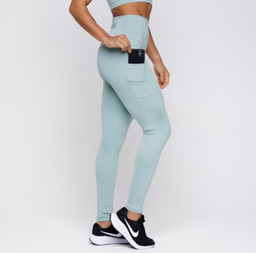 Calça Legging Com Três Bolsos Verde Oliva